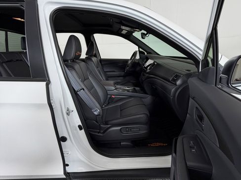 Used 2025 Honda Ridgeline TrailSport image 6