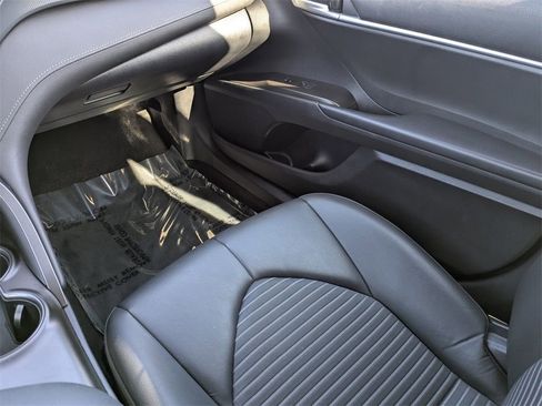 Used 2023 Toyota Camry SE FWD image 15