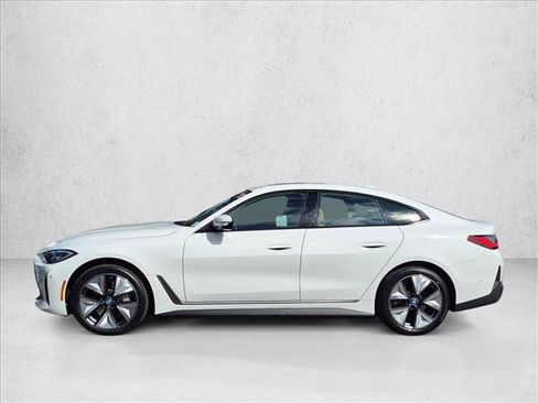 Used 2023 BMW i4 eDrive35 RWD image 9