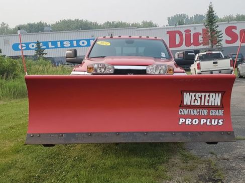 Used 2024 RAM 2500 Tradesman w/ Chrome Appearance Group AWD/4WD image 2