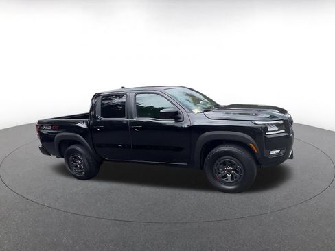 Used 2026 Nissan Frontier PRO-4X AWD/4WD image 2