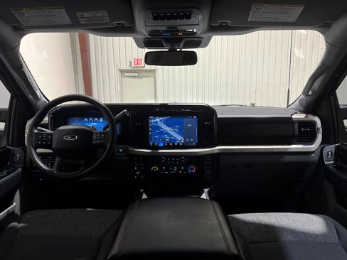 Used 2023 Ford F250 XLT w/ XLT Premium Package AWD/4WD image 20