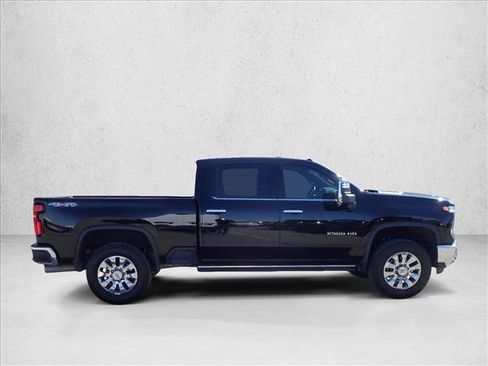 Used 2024 Chevrolet Silverado 2500 LTZ w/ LTZ Convenience Package image 4