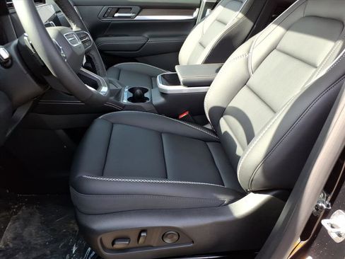 New 2026 GMC Terrain Denali w/ LPO, Floor Liner Package image 13