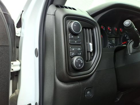 Used 2025 Chevrolet Silverado 2500 Custom w/ Custom Value Package image 7