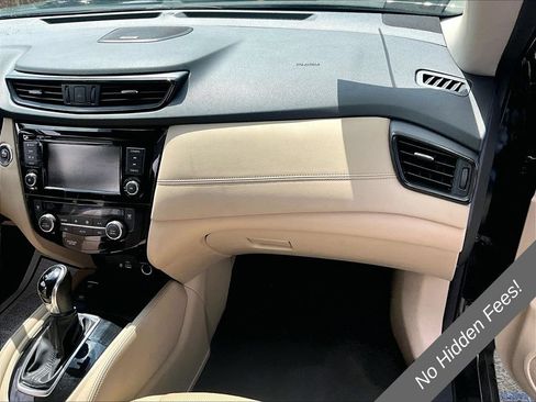 Used 2019 Nissan Rogue SL w/ Premium Package AWD/4WD image 15