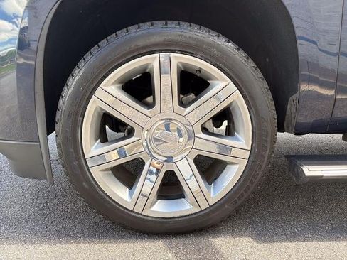 Used 2019 Cadillac Escalade Premium Luxury RWD image 11