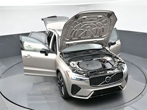 Used 2024 Volvo XC60 B5 Ultimate w/ Protection Package Premier image 50