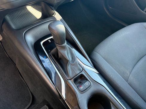 Used 2022 Toyota Corolla LE image 29