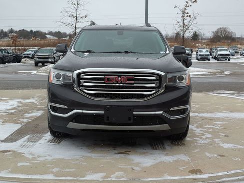 Used 2018 GMC Acadia SLE image 10