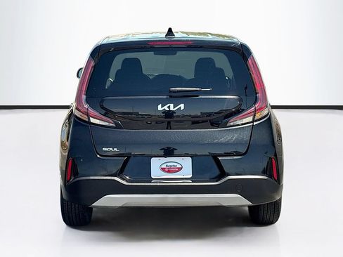 Used 2023 Kia Soul LX w/ Option Group 015 FWD image 6