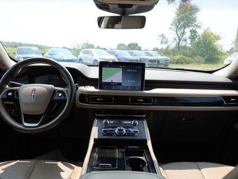 Used 2020 Lincoln Aviator Reserve w/ Equipment Group 201A AWD/4WD image 14