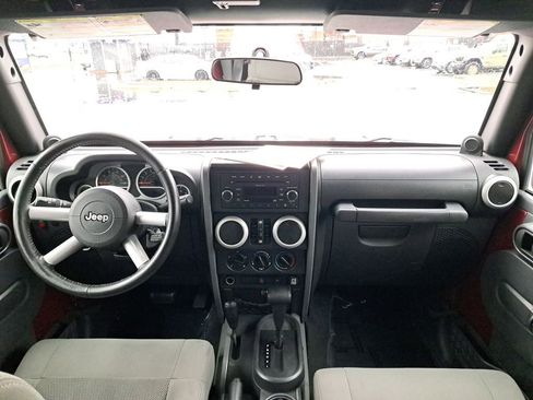 Used 2009 Jeep Wrangler Unlimited Sahara w/ Trailer Tow Group image 18