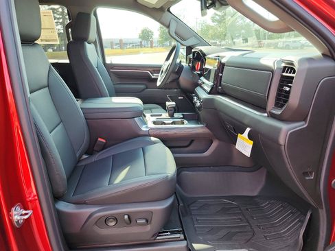 New 2026 GMC Sierra 1500 SLT w/ SLT Premium Plus Package AWD/4WD image 14