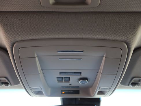 Used 2018 GMC Yukon XL SLT w/ Open Road Package image 31