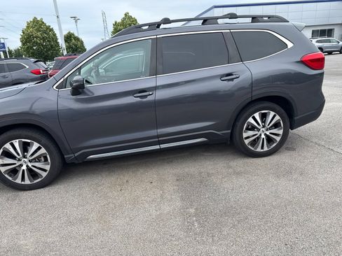 Used 2020 Subaru Ascent Limited w/ Technology Package AWD/4WD image 9