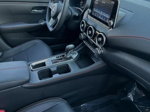 New 2025 Nissan Sentra SR image 17