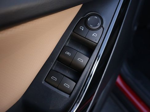 New 2026 Chevrolet Equinox ACTIV w/ Convenience Package III image 7