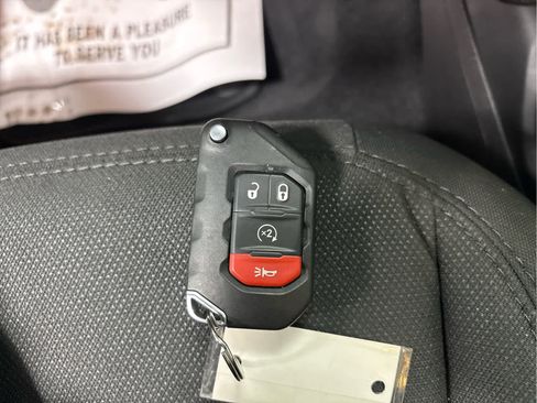 Used 2021 Jeep Wrangler Unlimited Sport image 25