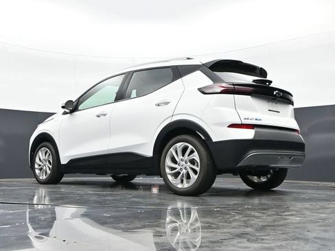 Used 2023 Chevrolet Bolt EUV LT w/ Driver Confidence Package FWD image 40