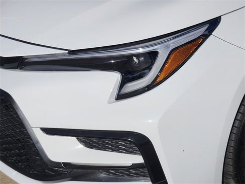 Used 2025 Toyota Corolla SE image 6