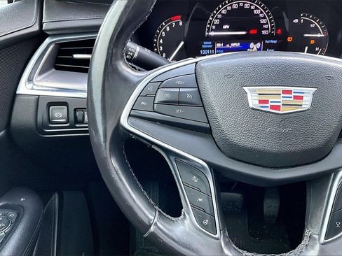 Used 2017 Cadillac XT5 Luxury w/ Driver Awareness Package image 16