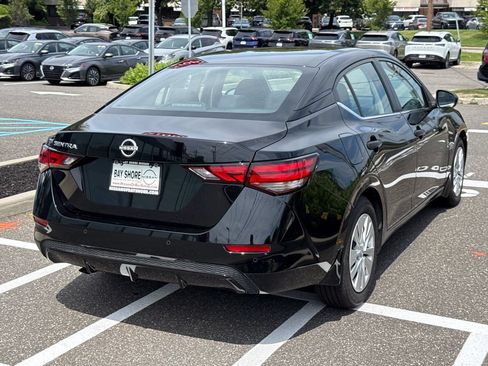 Certified 2025 Nissan Sentra S FWD image 5