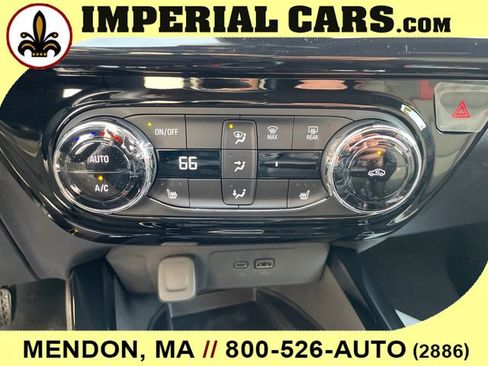 New 2026 Chevrolet Trax RS w/ Sunroof Package image 31