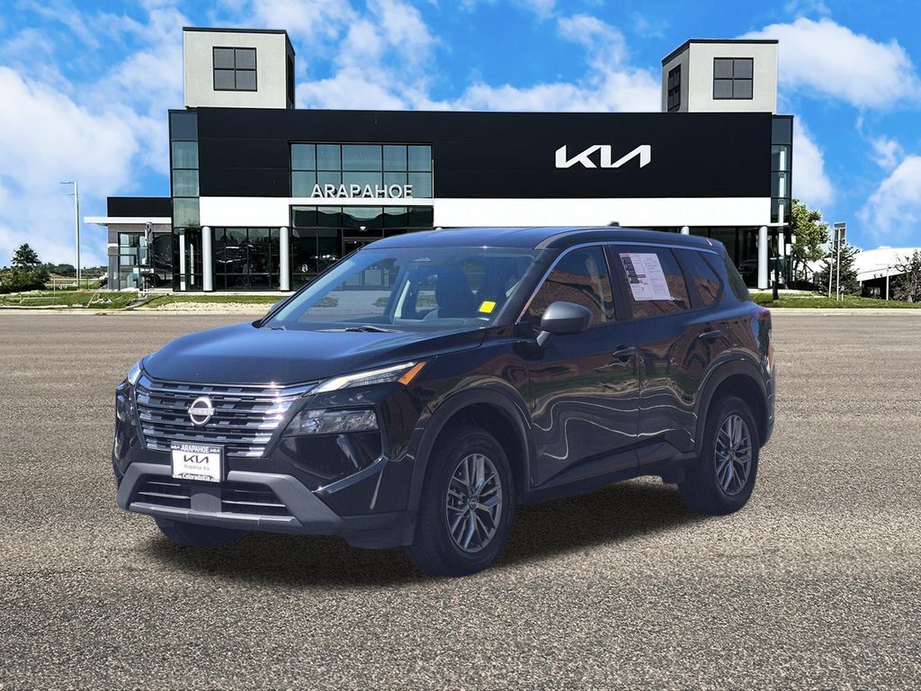 Used 2024 Nissan Rogue S AWD/4WD image 4