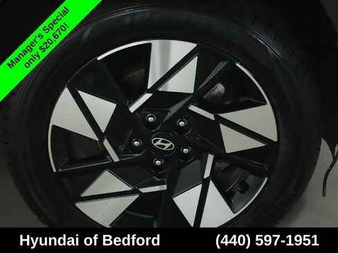 Used 2024 Hyundai Kona SEL AWD/4WD image 11
