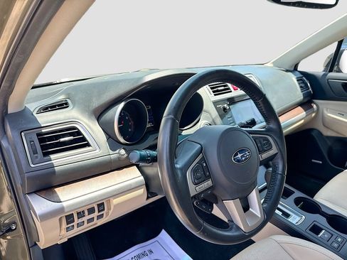 Used 2015 Subaru Outback 2.5i Limited AWD/4WD image 9