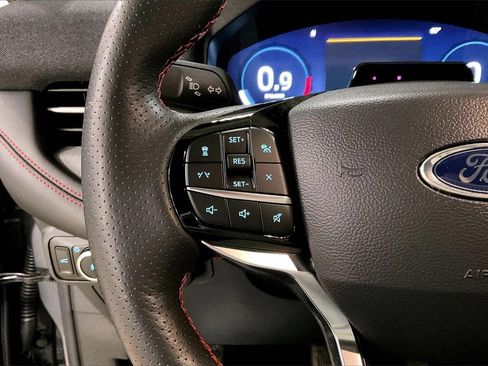 Certified 2025 Ford Explorer ST-Line w/ ST-Line Street Pack image 17