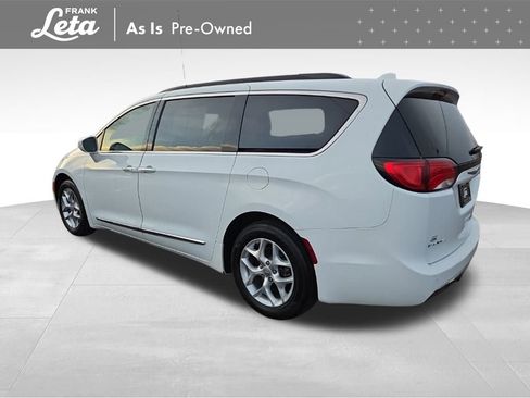 Used 2017 Chrysler Pacifica Touring-L w/ Tire & Wheel Group image 7