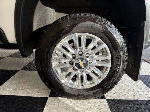 Used 2023 Chevrolet Silverado 3500 High Country w/ Z71 Off-Road Package image 14