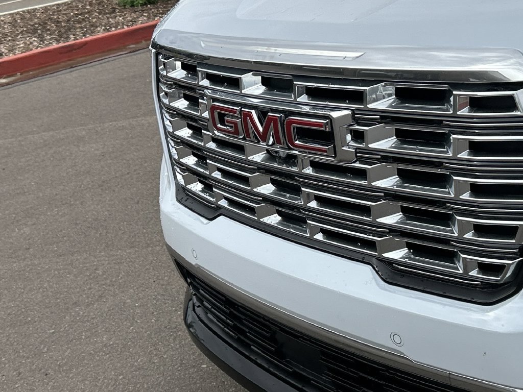 New 2027 GMC Acadia Denali FWD image 31