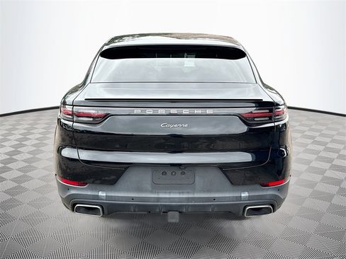 Used 2021 Porsche Cayenne Coupe image 7