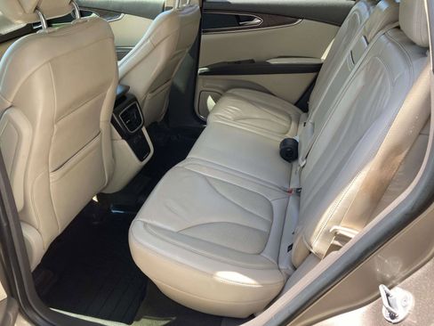 Used 2019 Lincoln Nautilus Select FWD image 16