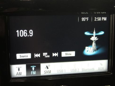 Used 2018 Chevrolet Traverse LT FWD image 30