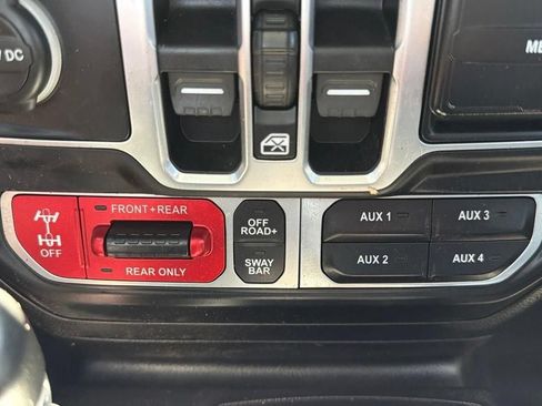Used 2020 Jeep Gladiator Rubicon AWD/4WD image 38