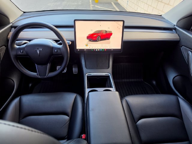 Used 2022 Tesla Model Y Performance AWD/4WD image 2