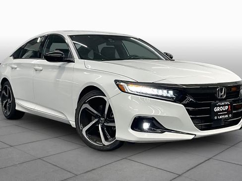 Used 2022 Honda Accord Sport image 2