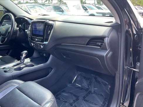 Used 2021 Chevrolet Traverse Premier w/ Redline Edition FWD image 16