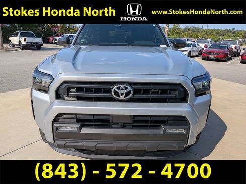 Used 2025 Toyota 4Runner SR5 AWD/4WD image 12