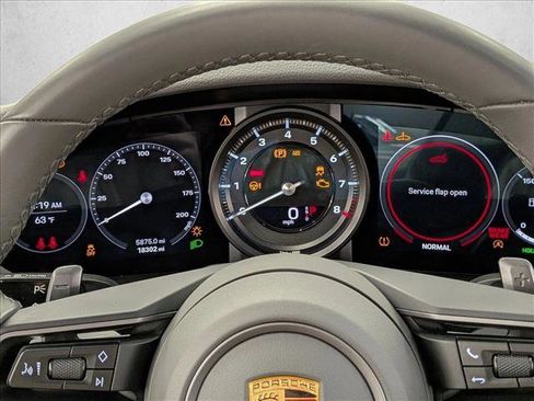Used 2022 Porsche 911 Carrera S image 16