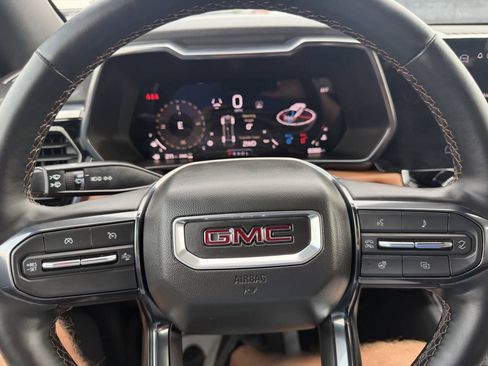Used 2024 GMC Canyon AT4 w/ AT4 Premium Package AWD/4WD image 16