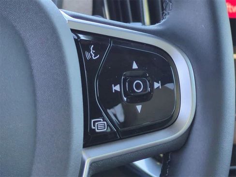 New 2026 Volvo XC90 B6 Plus w/ Protection Package Premier image 24