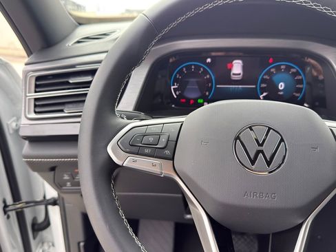 New 2026 Volkswagen Atlas Cross Sport SE FWD image 20