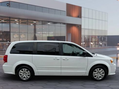 Used 2017 Dodge Grand Caravan SE w/ Power Window Group FWD image 7