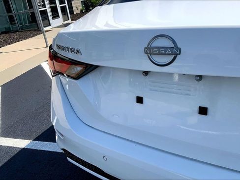 Used 2025 Nissan Sentra SV FWD image 4