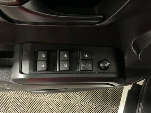 Used 2023 Toyota Tacoma SR image 15